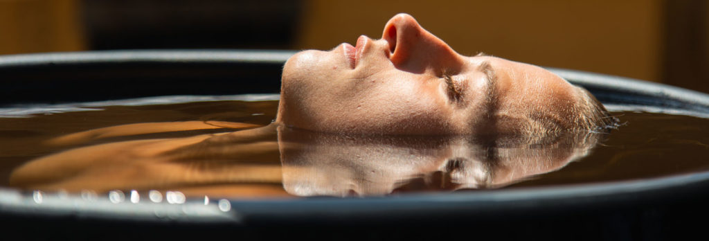 Unlocking Advanced Benefits of Aromatherapy with Ice Baths